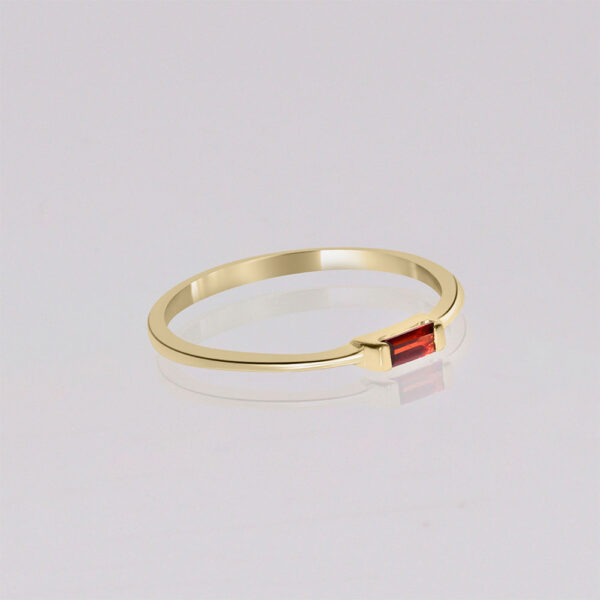dainty garnet 14k gold baguette ring