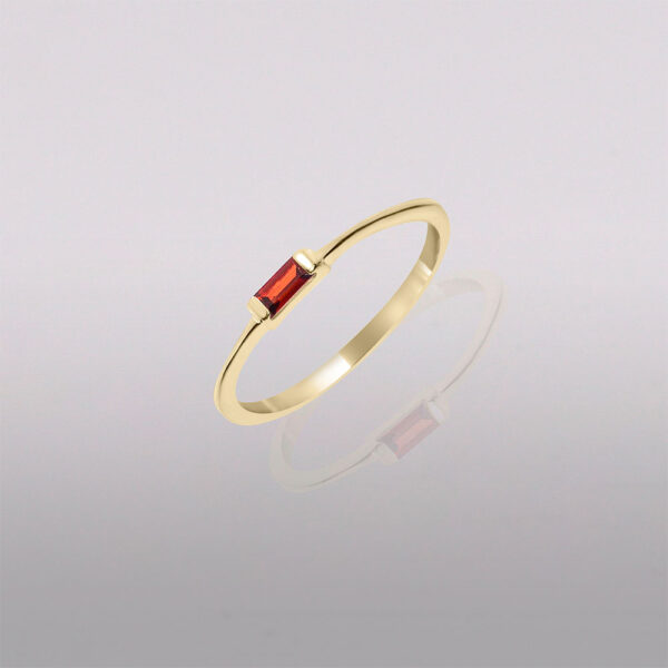 dainty garnet 14k gold baguette ring